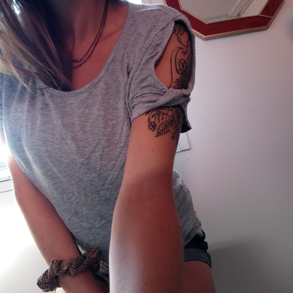 Size medium gray top with open shoulders